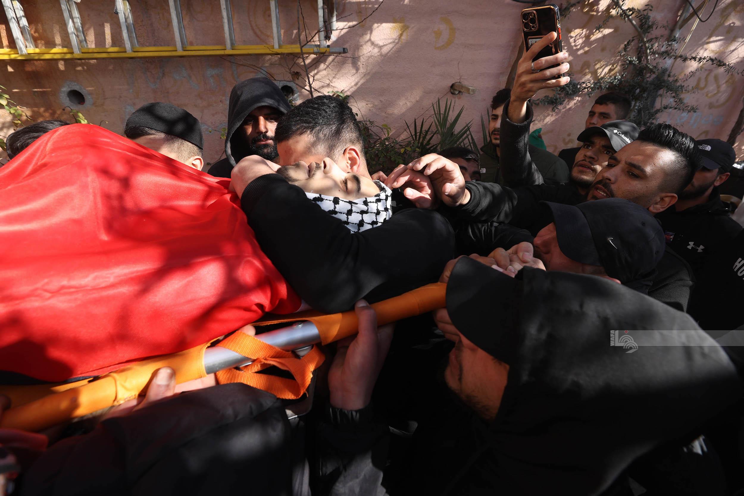 جانب من تشييع جثمان الشهيد يوسف محيسن في بلدة الرام (تصوير: حمزة شلش/وفا)